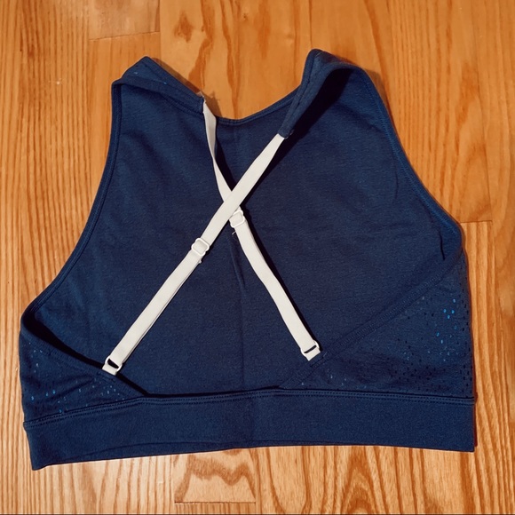 “Ryka” sports bra/ crop top - Picture 2 of 2